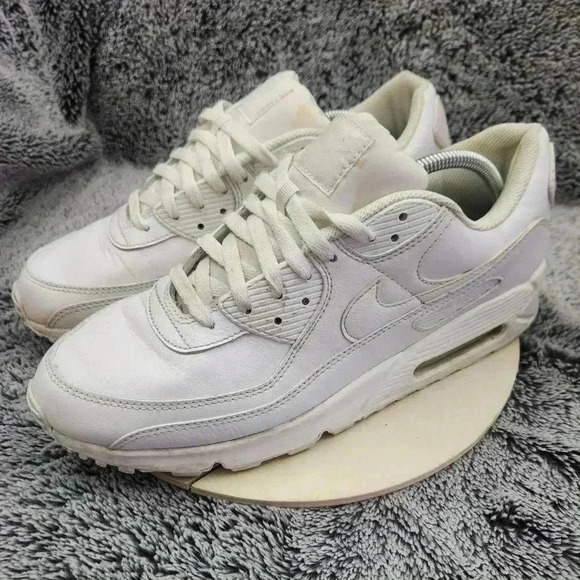 Nike Air Max 90 Essential Triple White Athletic Shoes Men’s Size 13 - Picture 4 of 9